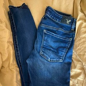 American Eagle black stretch skinny jeans. Great condition